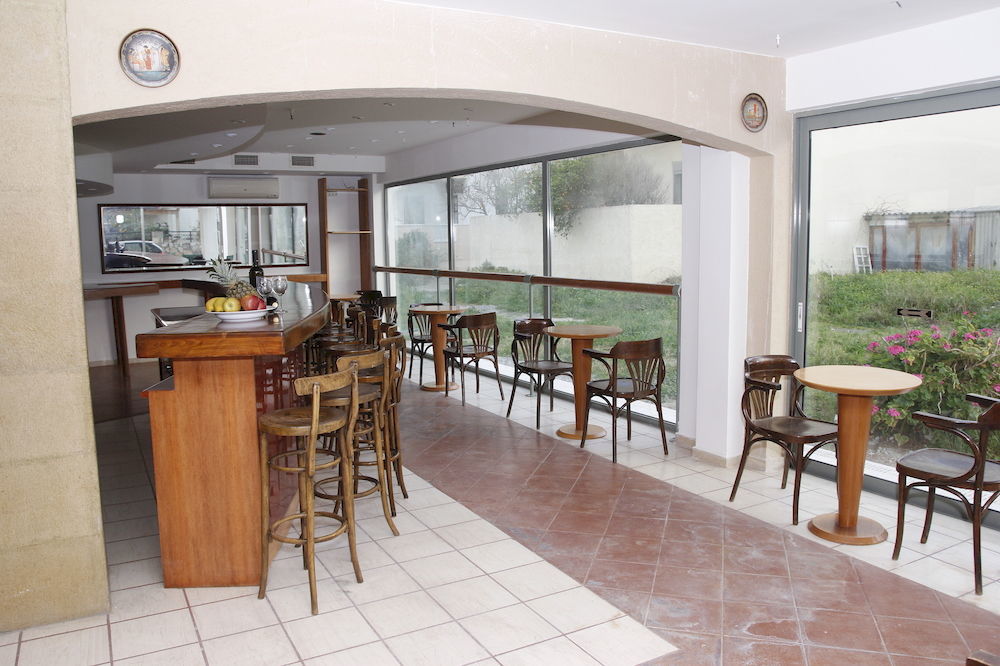 Athina Inn Hersonissos  Exterior photo